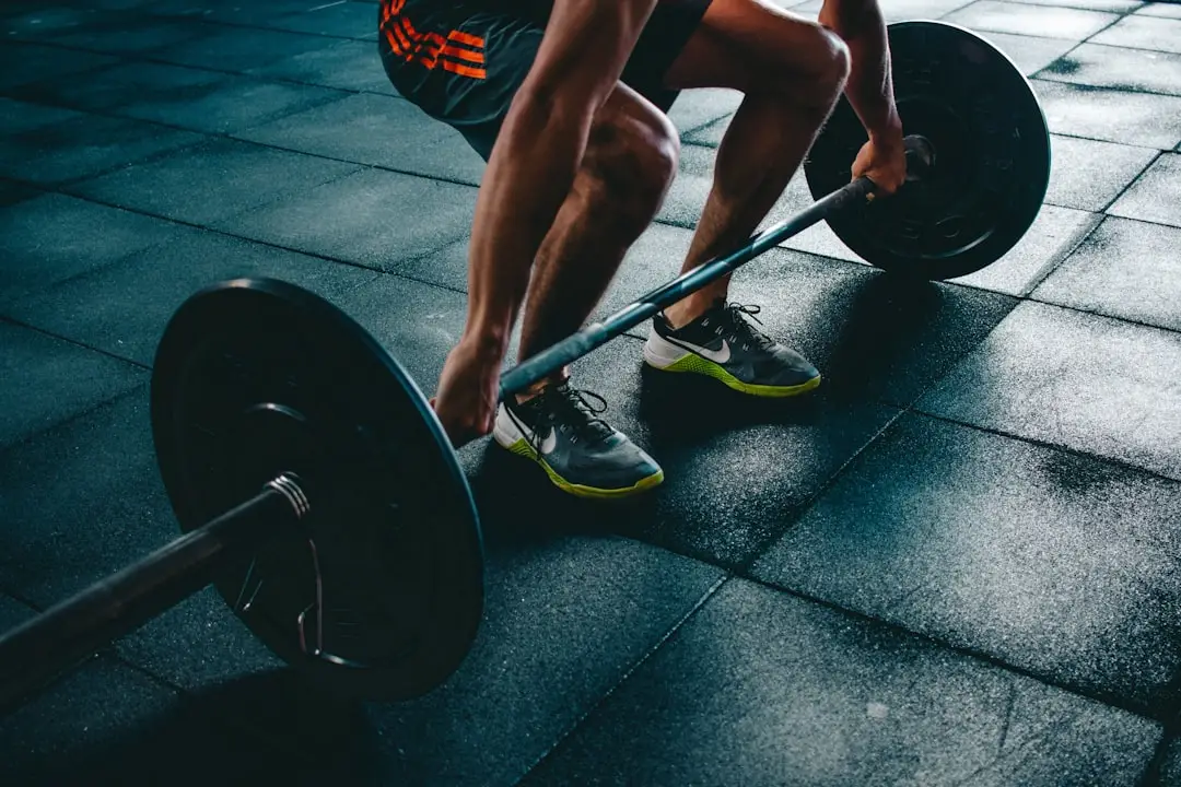 Deportista realizando un ejercicio de recuperación